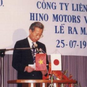 hino-chinh-hang