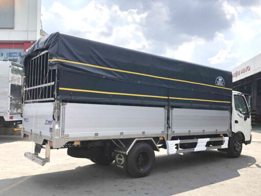Xe Hino 3.5 tấn XZU720L thùng mui bạt 5.3M