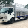 Xe Hino 5 tấn XZU30L thùng bạt bửng nâng 5.5M