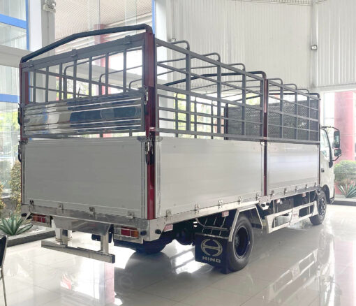 Xe Hino 1.9 tấn XZU650 thùng mui bạt 4.55M