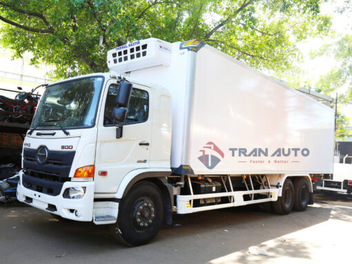 GIÁ XE TẢI HINO 15 TẤN FL8JT7A-J THÙNG ĐÔNG LẠNH 7.7M