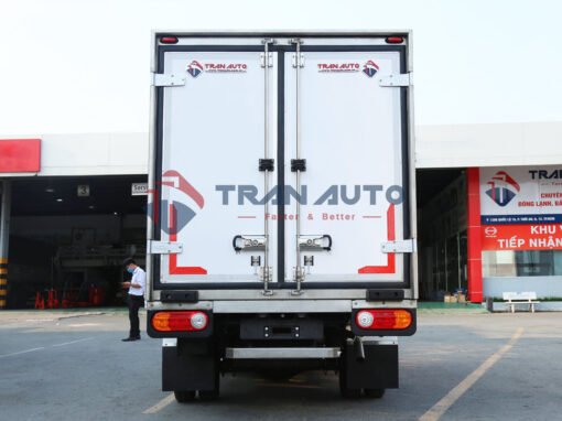 GIÁ XE TẢI HINO 15 TẤN FL8JT7A-J THÙNG ĐÔNG LẠNH 7.7M
