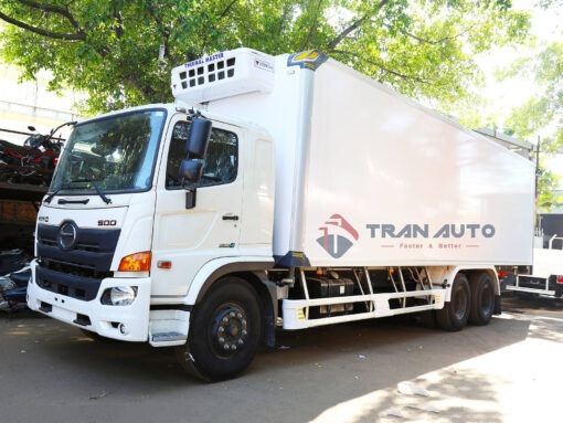 GIÁ XE TẢI HINO 15 TẤN FL8JT7A-J THÙNG ĐÔNG LẠNH 7.7M