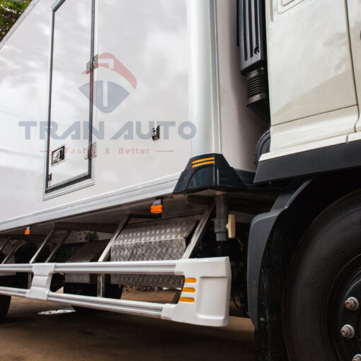 GIÁ XE TẢI HINO 15 TẤN FL8JT7A-J THÙNG ĐÔNG LẠNH 7.7M