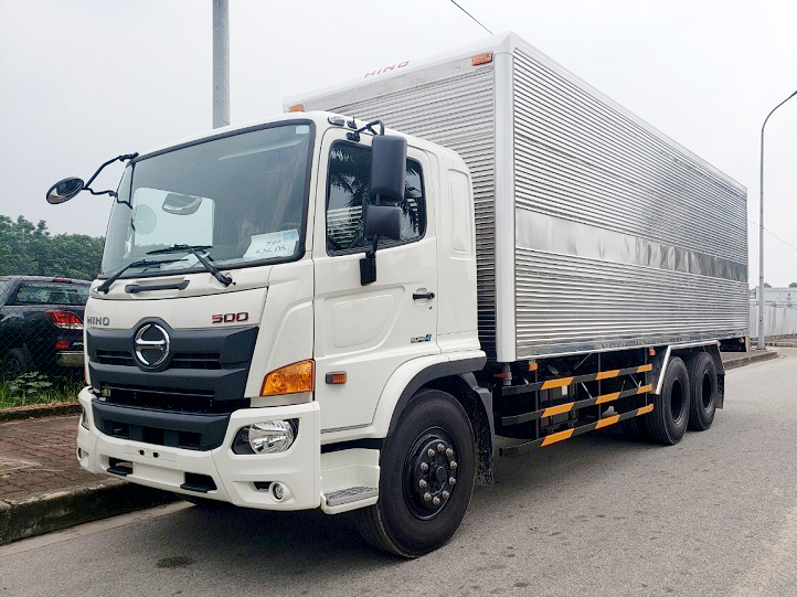 GIÁ XE TẢI HINO 15 TẤN FL8JT7A-J THÙNG KÍN INOX 7.66M