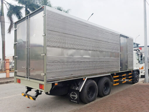GIÁ XE TẢI HINO 15 TẤN FL8JT7A-J THÙNG KÍN INOX 7.66M