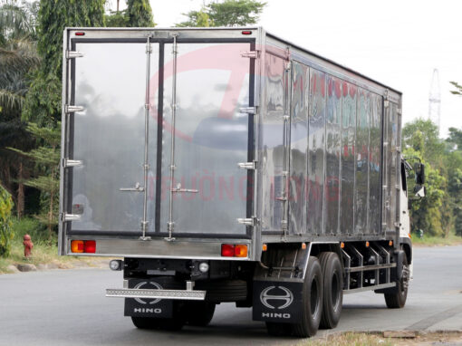 GIÁ XE TẢI HINO 15 TẤN FL8JT7A-J THÙNG KÍN INOX 7.66M