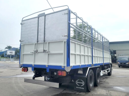 GIÁ XE TẢI HINO 15 TẤN FL8JT7A-J THÙNG MUI BẠT 7.85M