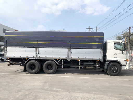 GIÁ XE TẢI HINO 15 TẤN FL8JT7A-K THÙNG MUI BẠT 7.7M