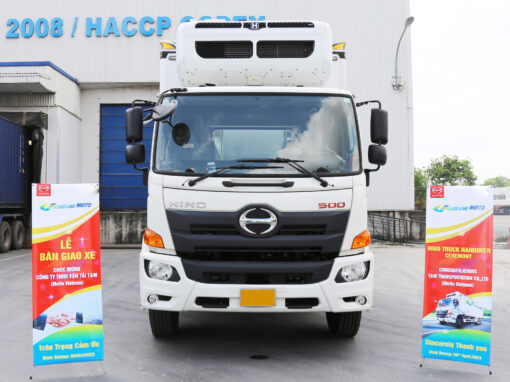 GIÁ XE HINO 15 TẤN FL8JW7A-M THÙNG ĐÔNG LẠNH 9.32M