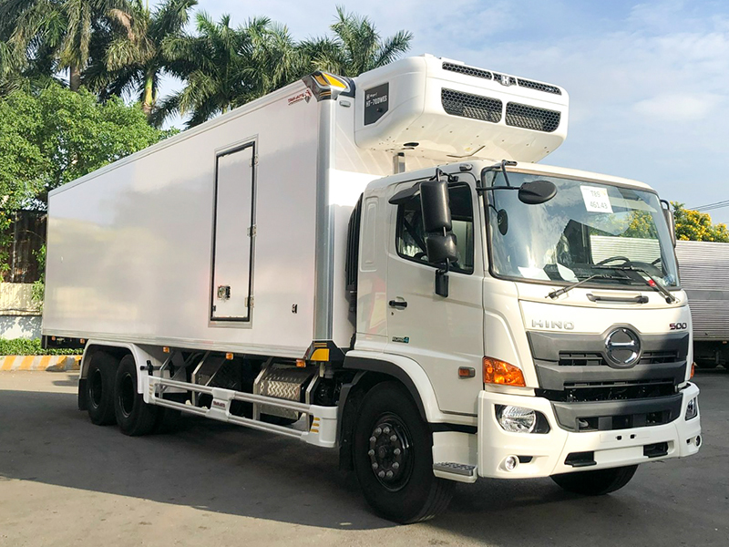GIÁ XE HINO 15 TẤN FL8JW7A-M THÙNG ĐÔNG LẠNH 9.32M