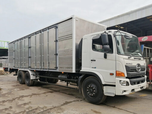 XE TẢI HINO 15 TẤN FL8JW7A THÙNG KÍN BỬNG NÂNG 9.2M