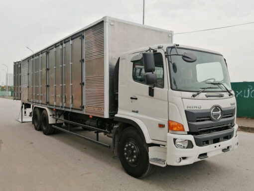 XE TẢI HINO 15 TẤN FL8JW7A THÙNG KÍN BỬNG NÂNG 9.2M