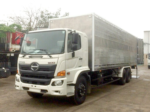XE TẢI HINO 15 TẤN FL8JW7A THÙNG KÍN BỬNG NÂNG 9.2M