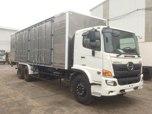 XE TẢI HINO 15 TẤN FL8JW7A THÙNG KÍN BỬNG NÂNG 9.2M