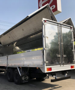 XE HINO 15 TẤN FL8JW7A-M THÙNG KÍN CÁNH DƠI 9.46M