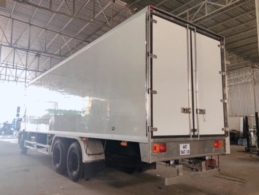 XE HINO 15 TẤN FL8JW7A-M THÙNG KÍN COMPOSITE 9.2M