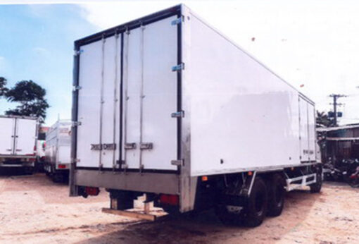 XE HINO 15 TẤN FL8JW7A-M THÙNG KÍN COMPOSITE 9.2M