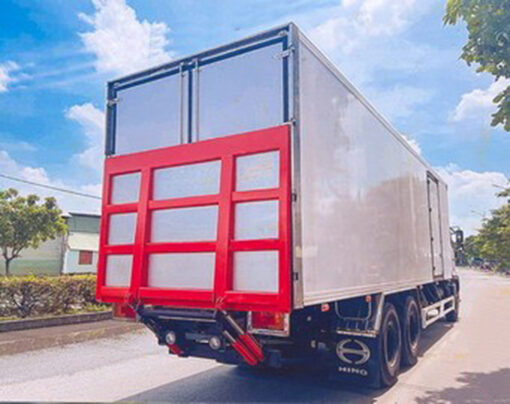XE HINO 15 TẤN FL8JW7A-M THÙNG KÍN COMPOSITE 9.2M