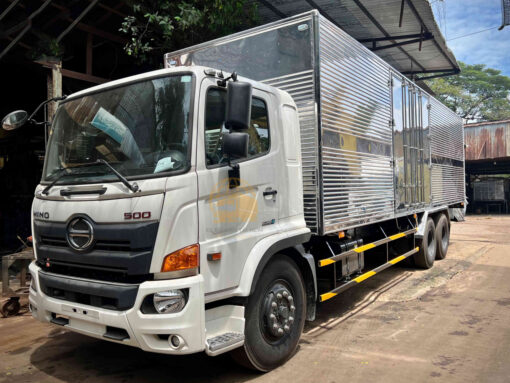 GIÁ XE HINO 15 TẤN FL8JW7A-M THÙNG KÍN INOX 9.4M