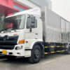GIÁ XE HINO 15 TẤN FL8JW7A-M THÙNG KÍN INOX 9.4M
