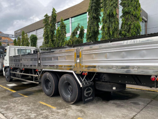 GIÁ XE HINO 15 TẤN FL8JW7A-M THÙNG LỬNG 9.45M
