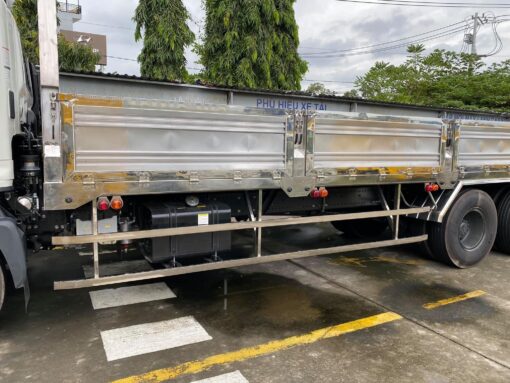 GIÁ XE HINO 15 TẤN FL8JW7A-M THÙNG LỬNG 9.45M