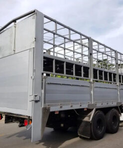 GIÁ XE TẢI HINO 15 TẤN FL8JW7A THÙNG CHỞ XE MÁY 9.4M