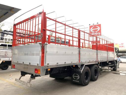 GIÁ XE TẢI HINO 15 TẤN FM8JW7A-U THÙNG MUI BẠT 9.45M