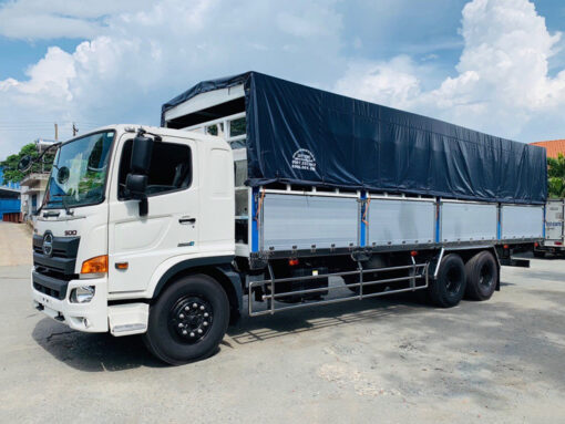 GIÁ XE TẢI HINO 15 TẤN FM8JW7A-U THÙNG MUI BẠT 9.45M