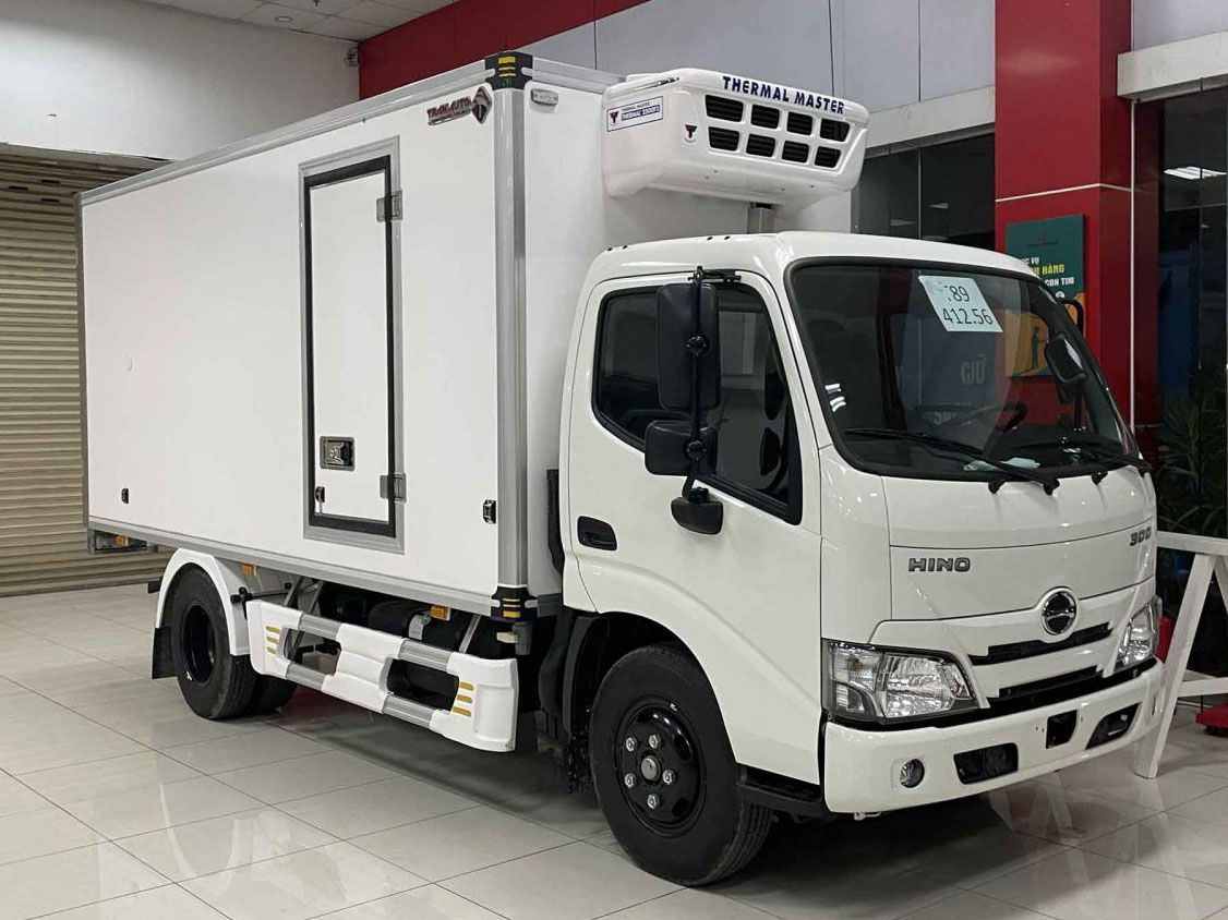 GIÁ XE HINO 1T9 XZU650L THÙNG ĐÔNG LẠNH 4.45M