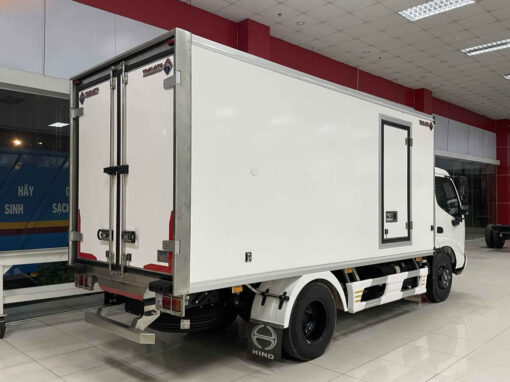 GIÁ XE HINO 1T9 XZU650L THÙNG ĐÔNG LẠNH 4.45M