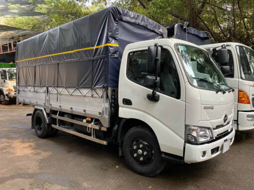 Xe Hino 3.5 tấn XZU650L thùng mui bạt 4.6M