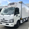 Xe Hino 3.5 tấn XZU720L thùng đông lạnh 5.1M