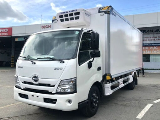 Xe Hino 3.5 tấn XZU720L thùng đông lạnh 5.1M