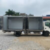 Xe Hino 3.5 tấn XZU720L thùng kín 5.32M