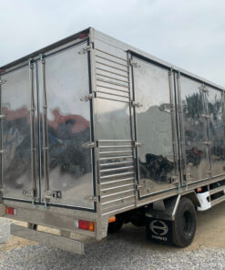 Xe Hino 3.5 tấn XZU720L thùng kín 5.32M