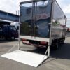 Xe Hino 3.5 tấn XZU720L thùng kín bửng nâng 5.2M