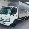 Xe Hino 3.5 tấn XZU720L thùng kín bửng nâng 5.2M