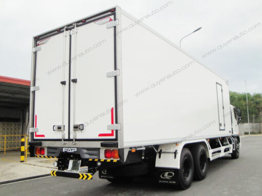 GIÁ XE TẢI HINO 3 CHÂN FL8JT7A-J THÙNG ĐÔNG LẠNH 7.55M