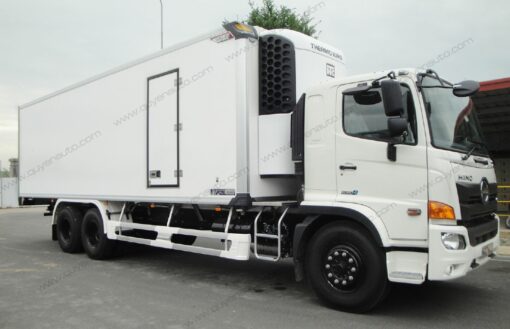 GIÁ XE HINO 3 CHÂN FL8JW7A-M THÙNG ĐÔNG LẠNH 9.1M