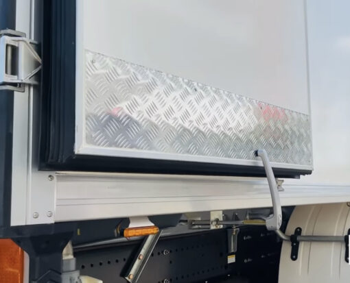 GIÁ XE HINO 3 CHÂN FL8JW7A-M THÙNG ĐÔNG LẠNH 9.1M