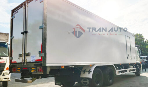 GIÁ XE HINO 3 CHÂN FL8JW7A-M THÙNG ĐÔNG LẠNH 9.25M