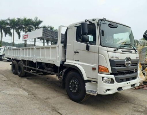 GIÁ XE HINO 3 CHÂN FL8JW7A-M THÙNG LỬNG 9.45M