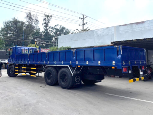 GIÁ XE HINO 3 CHÂN FL8JW7A-M THÙNG LỬNG 9.45M