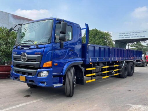 GIÁ XE HINO 3 CHÂN FL8JW7A-M THÙNG LỬNG 9.45M