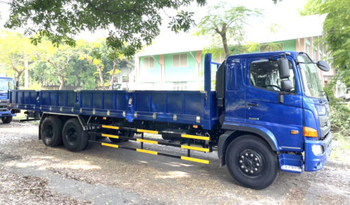 GIÁ XE HINO 3 CHÂN FL8JW7A-M THÙNG LỬNG 9.45M