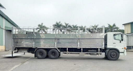 GIÁ XE HINO 3 CHÂN FL8JW7A-M THÙNG CHỞ XE MÁY 9.5M