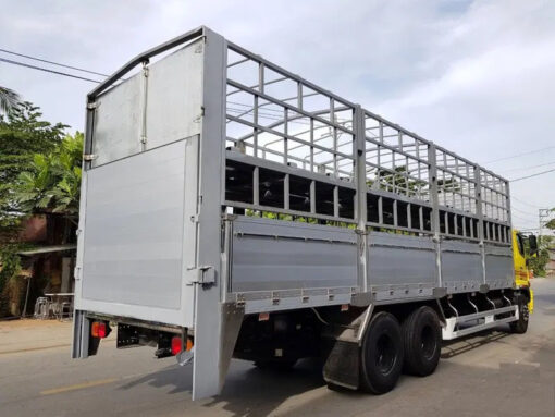 GIÁ XE HINO 3 CHÂN FL8JW7A-M THÙNG CHỞ XE MÁY 9.5M