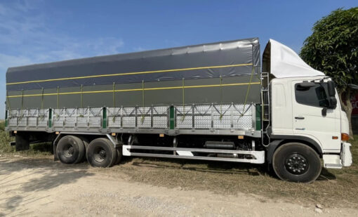 GIÁ XE HINO 3 CHÂN FL8JW7A-M THÙNG CHỞ XE MÁY 9.5M